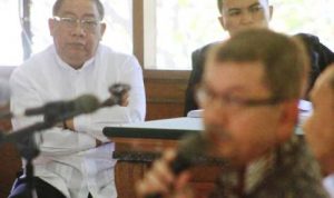 Sidang YANCE - bandung ekspres