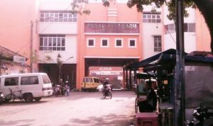 PKL Jalan Gandawijaya