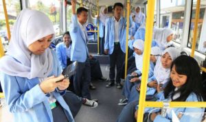 BUS SEKOLAH