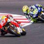 KETAT: Marc Marquez berduel hebat dengan Valentino Rossi saat balapan berapa waktu lalu.