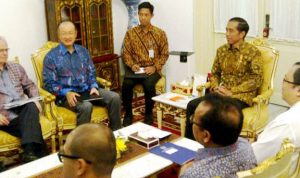 Presiden World Bank Jim Yong Kim saat bertemu dengan Presiden Joko Widodo