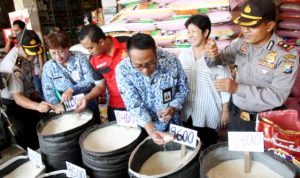 Sidak Beras Sintetis