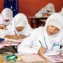 Siswa Kerjakan Soal Try Out