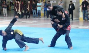 Tiga atlet bela diri tarung bebas andalan BOSS Bandung