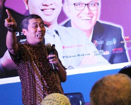 SEMINAR: Motivator bisnis Jamil Azzaini