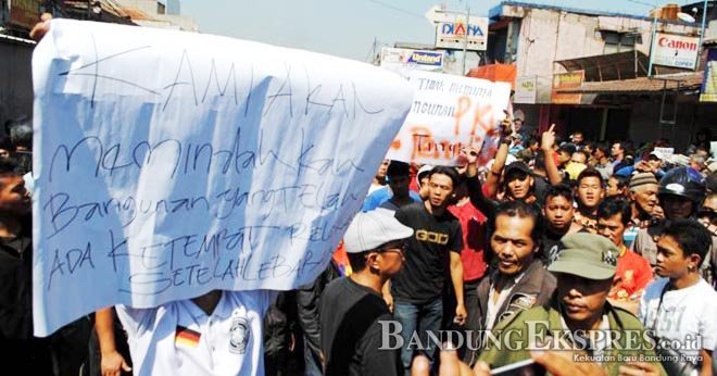 Aksi PKL Dayeuh kolot