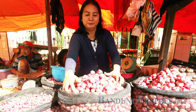 BAWANG MERAH MEROKET