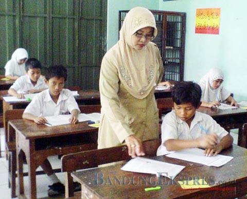 guru-mengajar