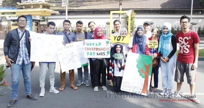 Komunitas 21 Young on Top Bdg