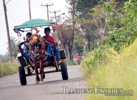 Kusir Keretek Minta Relokasi