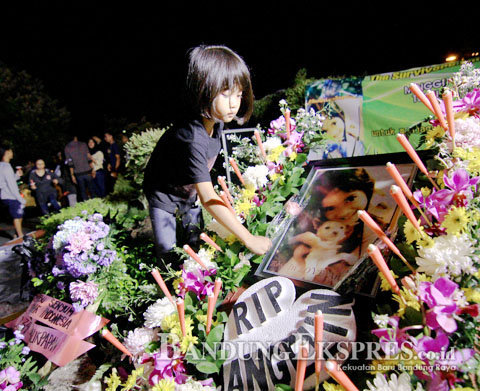 Banyak Bercak Darah di Kamar Margareith MENGENANG ENGELINE