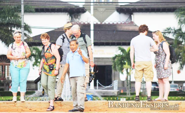 Segera Panggil SKPD Penghasil Wisatawan Bandung