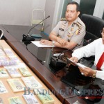 POLRI UNGKAP UANG PALSU SENILAI 16 TRILIUN RUPIAH