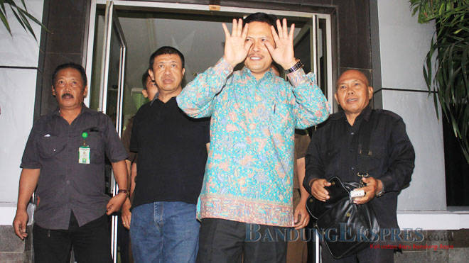 Tambah Empat Tersangka Baru Pemerikasaan Dugaan Kasus Korupsi Bupati Sumedang-Ade Irawan 5 - bandung ekspres