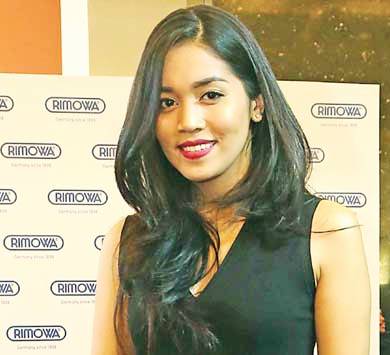 Alexandra Asmasoebrata Pakai Batik untuk Lebaran Alexandra Asmasoebrata