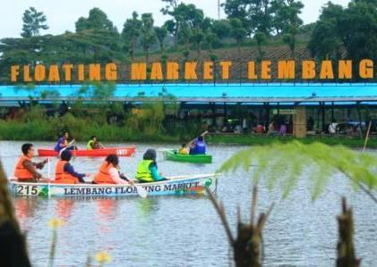 Floating Market