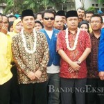 DOKUMENTASI BANDUNG EKSPRES BAKAL BERTARUNG: Bupati dan Wakil Bupati Bandung Dadang M Naser dan Deden R Rumaji, saat akan dilantik lima tahun yang lalu.