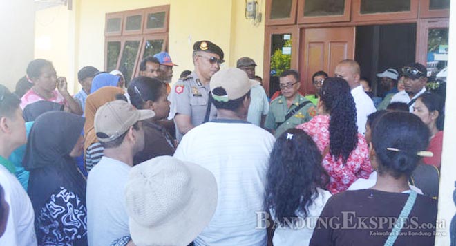 Dinas Pendidikan Didemo