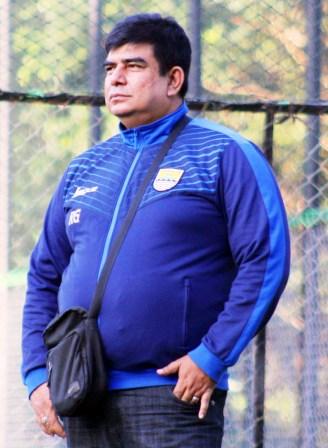 TAK KHAWATIR: Mantan Dokter Persib Bandung Rafi Gahni mengaku tidak waswas dengan kondisi kebugaran para pemainnya.