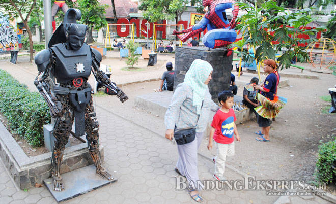 Ngabuburit Taman Kota - bandung ekspres