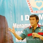 RHOMA IRAMA DEKLARASIKAN PARTAI IDAMAN - bandung ekspres