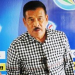 BUTUH BIAYA BESAR: Manajer Persib Bandung Umuh Muchtar masih menunggu keputusan PT PBB untuk menerima atau tidaknya undangan laga uji coba dari Arema pada 11 Agustus mendatang.