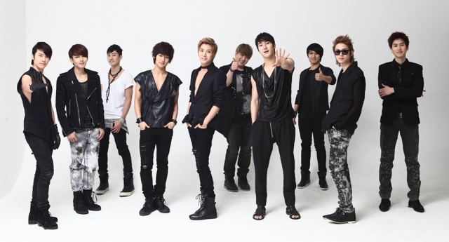 Hebat, Super Junior Kalahkan One Direction!