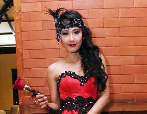 Ardina Rasti Malu-malu Punya Cowok Baru Ardina Rasti Malu-malu Punya Cowok Baru