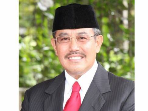 Tumbuhkan Semangat Gotong Royong Tumbuhkan Semangat Gotong Royong