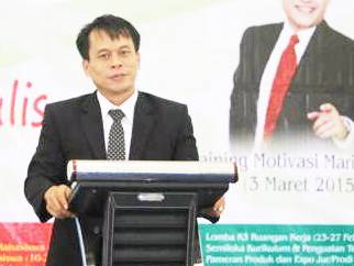 Dr Tedi Priatna M.Ag,