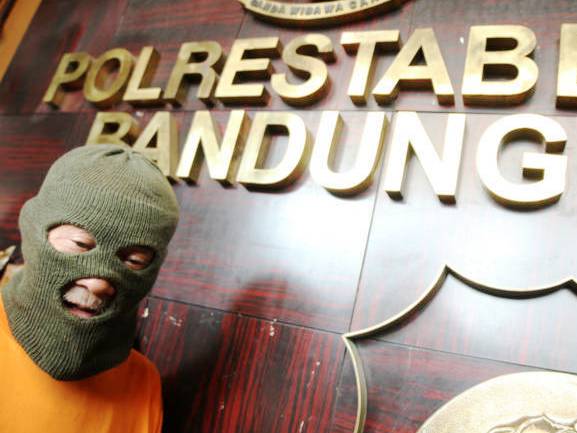 Ngetes Kejantanan, Cabuli Gadis Cilik Ekspose Cabul