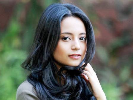 Elyzia Mulachela Risih Jika Beradu Akting dengan Pacar