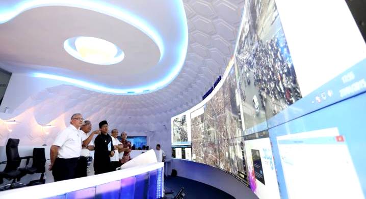 Smart City Bring Smart People