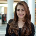 Tak Mau Ribet, Ayu Ting Ting Pilih Sendiri