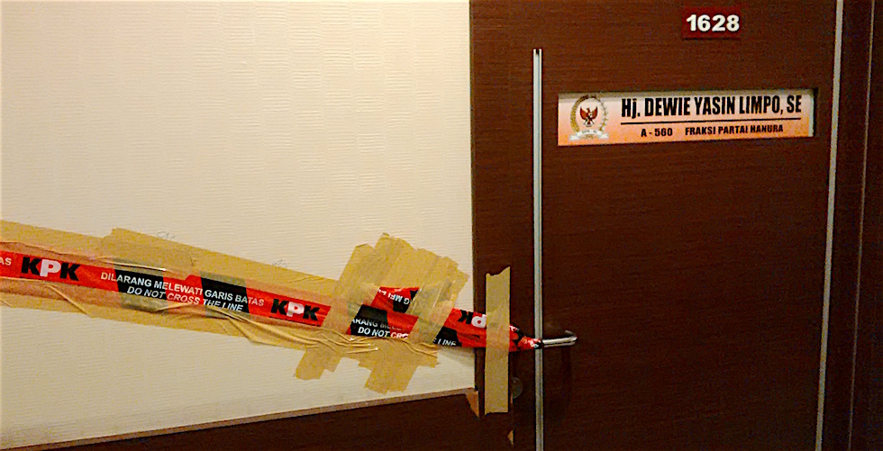KPK Segel Ruangan Kerja Dewie Yasin Limpo di DPR KPK Segel Ruangan Kerja Dewie Yasin Limpo di DPR