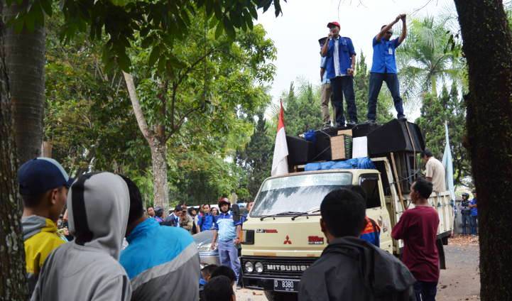 AKSI SOLIDARITAS BURUH