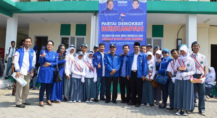 DEMOKTRAT