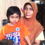 Bocah penderita jantung bocor bersama sang ibu