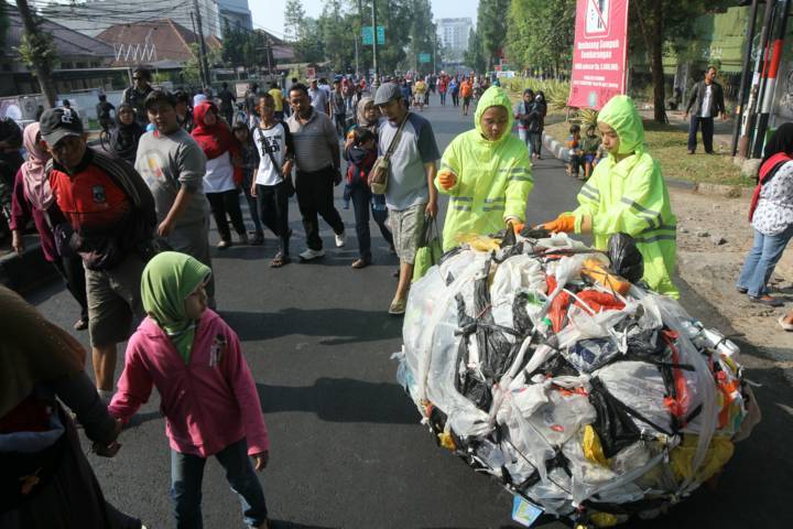 Sesalkan Tumpukan Sampah