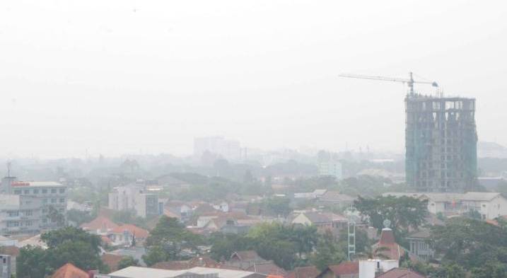 Meski Tipis, Bandung Juga Terdampak Kabut Asap