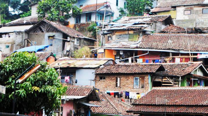 Kepadatan Penduduk di Kampung 200