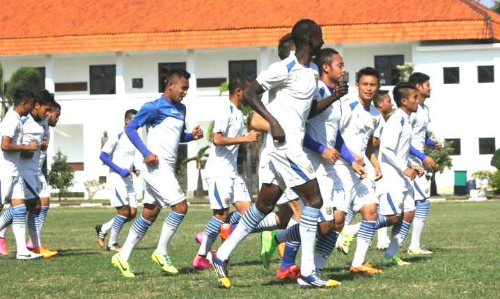 Latihan Persib jelang Final Piala Presiden