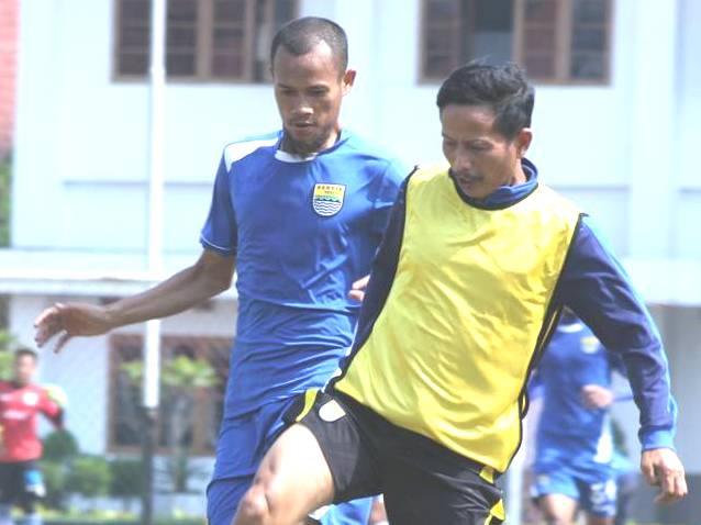 Djanur Masih Ingin Belajar Latihan Persib