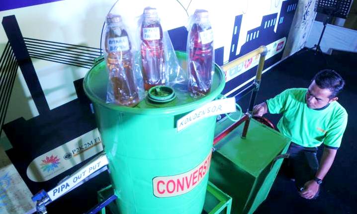 mesin pengolah sampah plastik menjadi 3 jenis bbm