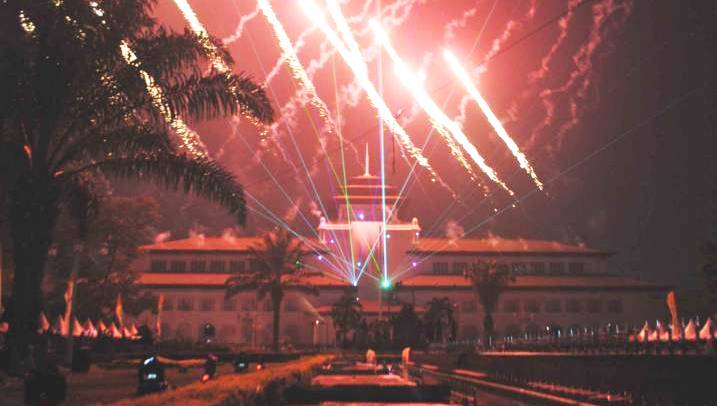 De’ Syukron Sukses, Hut Jabar ke-70 Meriah
