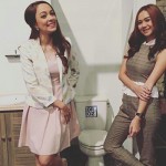 Lihat Nih Pose Aura Kasih Foto di Toilet