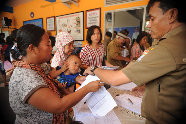 Disdukcapil Jemput Bola