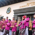 ANGKLUNG