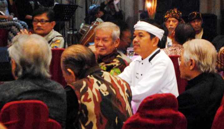 Desak Rizieq Minta Maaf Desak Rizieq Minta Maaf