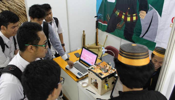 Belajar Informatika di Explosif 2015